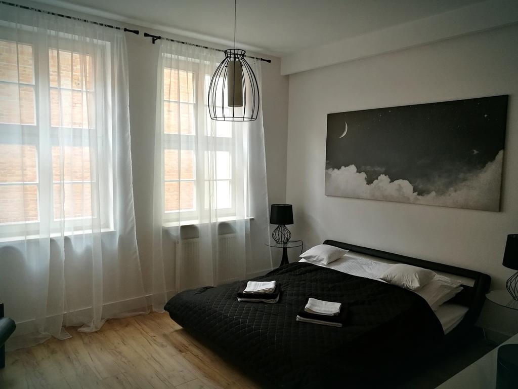 Black&White Apartment- Wierzbowa 5 ポズナン エクステリア 写真