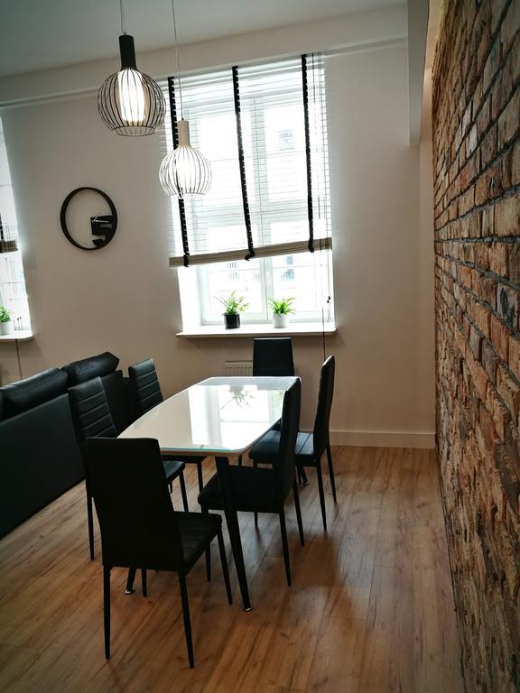 Black&White Apartment- Wierzbowa 5 ポズナン エクステリア 写真