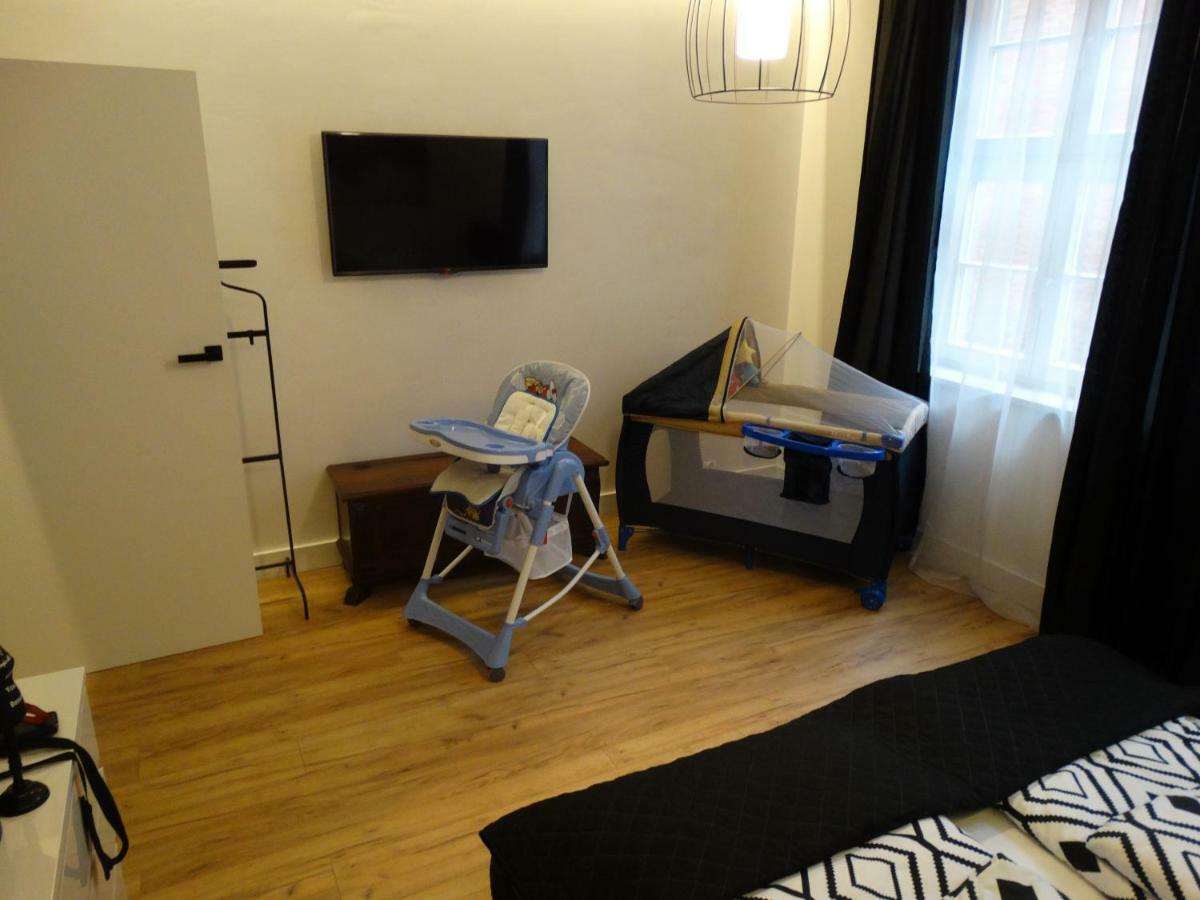 Black&White Apartment- Wierzbowa 5 ポズナン エクステリア 写真